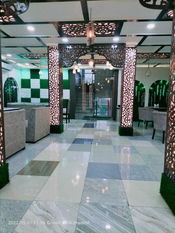 Oyo Mosaic Hotel And Restaurant Gonda Extérieur photo