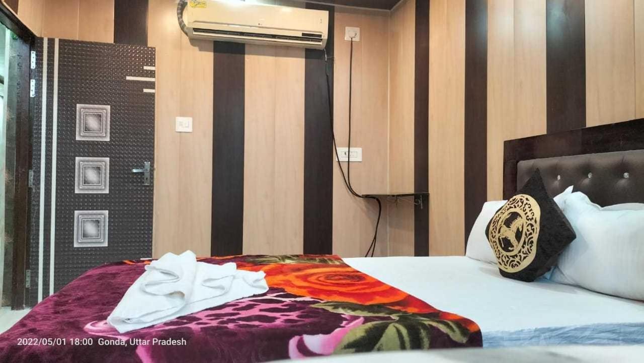 Oyo Mosaic Hotel And Restaurant Gonda Extérieur photo