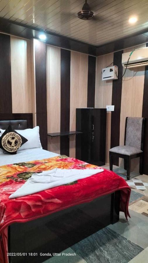 Oyo Mosaic Hotel And Restaurant Gonda Extérieur photo